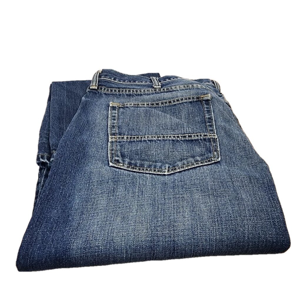 Nautica Men's Straight Fit Jeans Size 42 x 32 - Picture 2 of 3